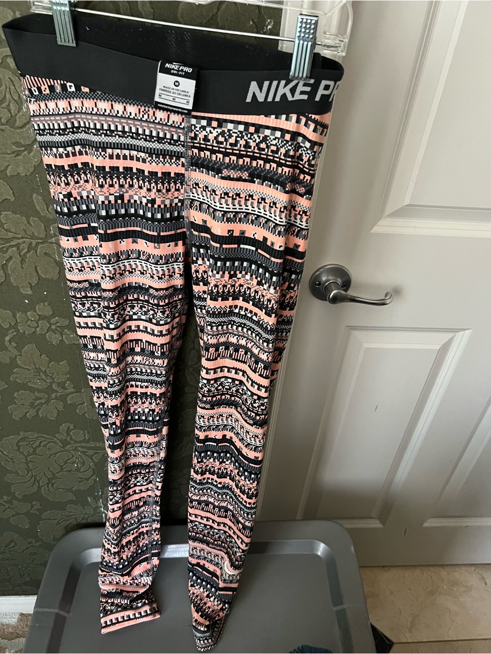 Nike Pink and Black Patterned' Leggings